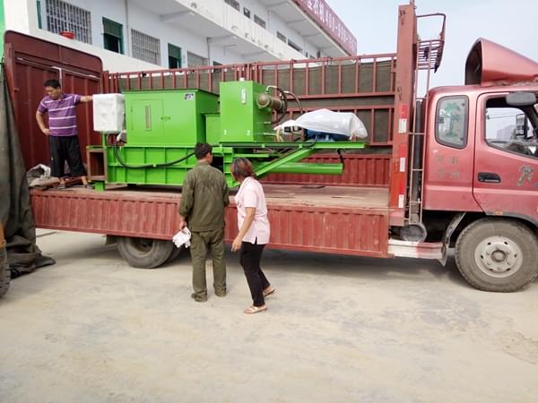 【湖北】麻城唐經理對之前買的秸稈打包機很是滿意  接著批量定